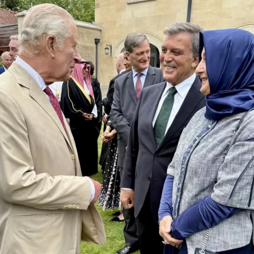 Abdullah Gül ve İngiltere Kralı Charles Bir Araya Geldi!