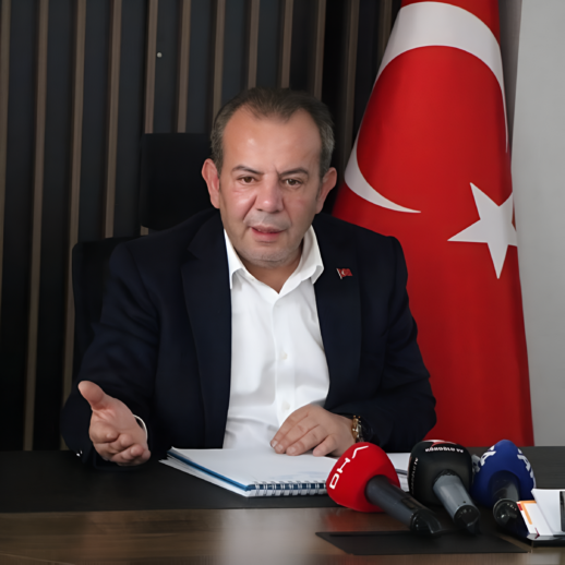 Tanju Özcan: Gerizekalıya Anlatır Gibi Anlatayım…